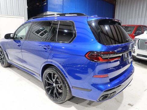 Used 2025 BMW X7 M60i AWD/4WD image 3
