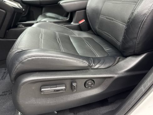 Used 2019 Honda CR-V EX-L image 32