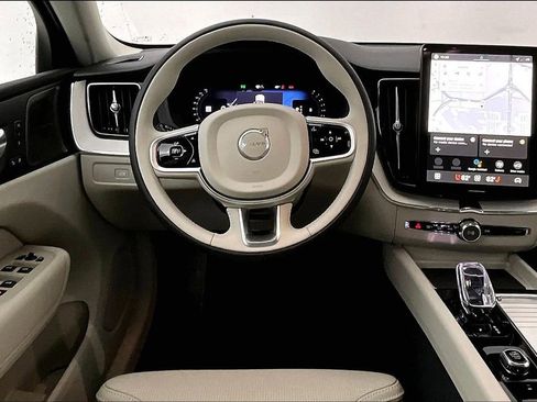 New 2026 Volvo XC60 B5 Ultra w/ Protection Package Premier image 21