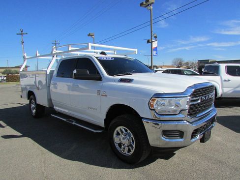 Used 2022 RAM 3500 Big Horn image 2