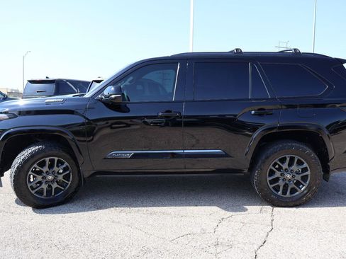 Certified 2025 Toyota Sequoia Platinum AWD/4WD image 6