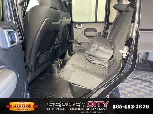 New 2026 Jeep Gladiator Mojave image 31