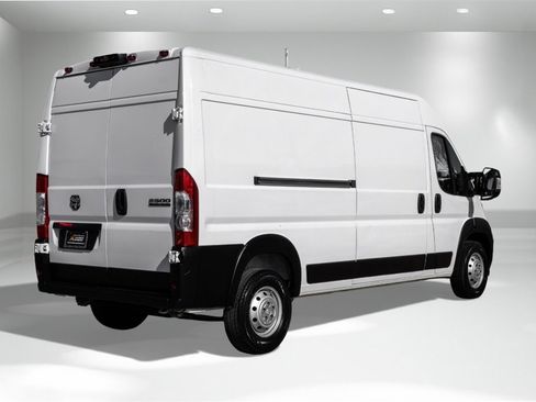 Used 2023 RAM ProMaster 2500 image 6