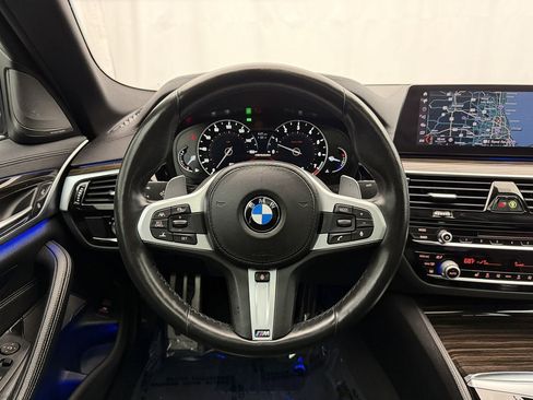 Used 2019 BMW M550i xDrive image 9