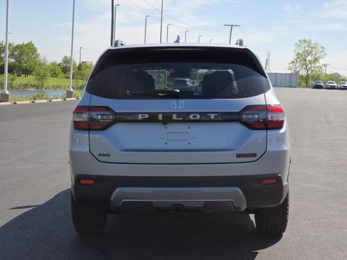 New 2026 Honda Pilot TrailSport image 18