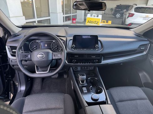 Used 2025 Nissan Rogue SV image 35