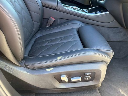 Used 2025 BMW X5 sDrive40i w/ M Sport Package RWD image 23