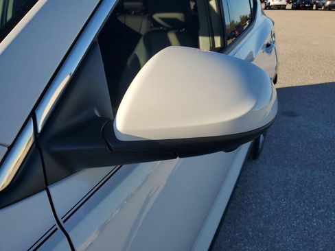 Used 2022 Buick Encore GX Essence w/ Advanced Technology Package image 21