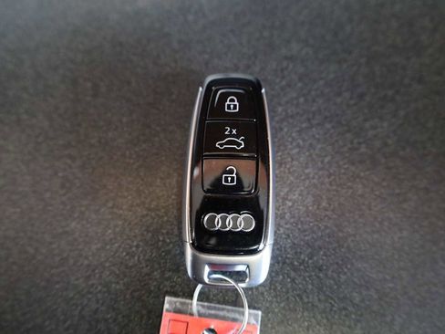 Used 2023 Audi Q8 Premium Plus w/ Premium Plus Package image 41