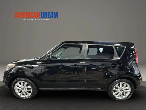 Used 2017 Kia Soul + FWD image 2
