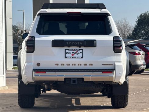 Certified 2025 Toyota 4Runner Trailhunter image 6