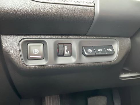 Used 2023 GMC Acadia Denali w/ Denali Technology Package AWD/4WD image 15