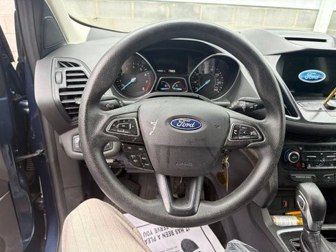 Used 2018 Ford Escape SE w/ SE Sync 3 Package AWD/4WD image 21