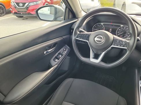 Used 2024 Nissan Sentra SV FWD image 15