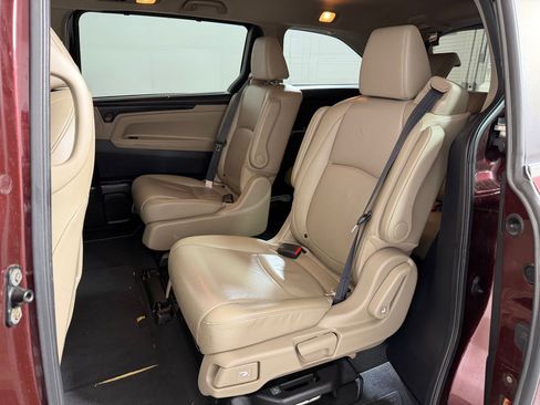 Used 2018 Honda Odyssey EX-L image 12