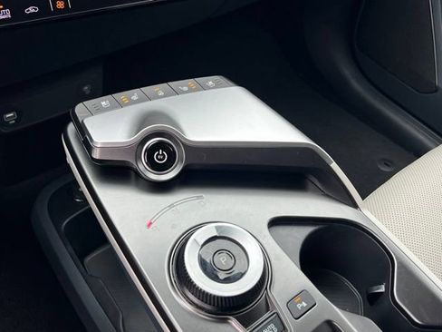 Certified 2024 Kia EV6 Wind w/ Wind Technology Package AWD/4WD image 19