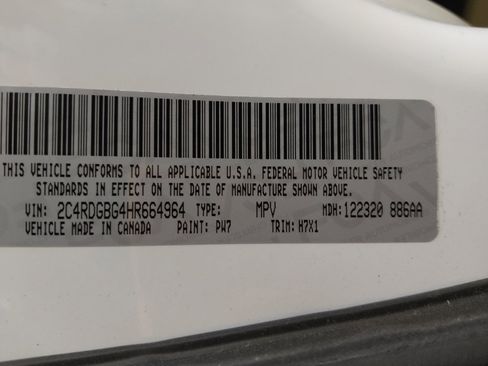Used 2017 Dodge Grand Caravan SE FWD image 33