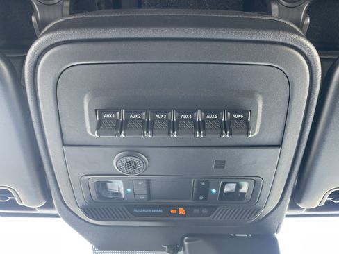 Used 2024 Ford Bronco Badlands AWD/4WD image 30