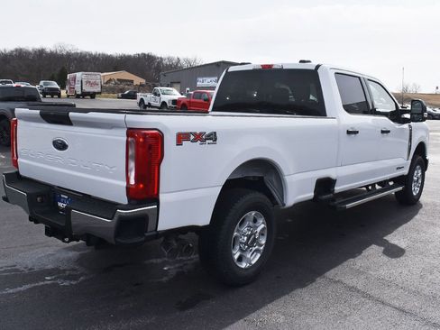 New 2026 Ford F250 XLT w/ FX4 Off-Road Package AWD/4WD image 15