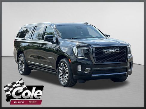 Used 2023 GMC Yukon XL Denali Ultimate w/ LPO, Floor Liner Package AWD/4WD image 1
