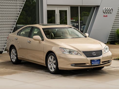 Used 2007 Lexus ES 350 w/ Premium Plus Pkg FWD image 2