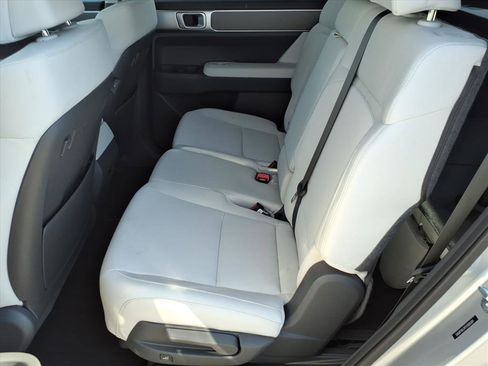 New 2026 Hyundai Santa Fe SE image 12