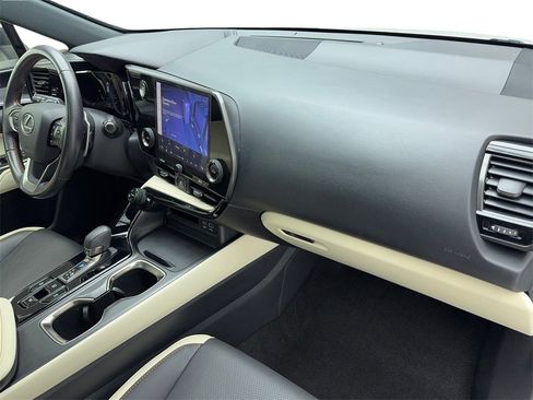 Used 2024 Lexus NX 250 250 NAV,CAM,SUNROOF,HTD STS,BL image 41