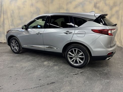 Used 2023 Acura RDX Technology Package SH-AWD image 4