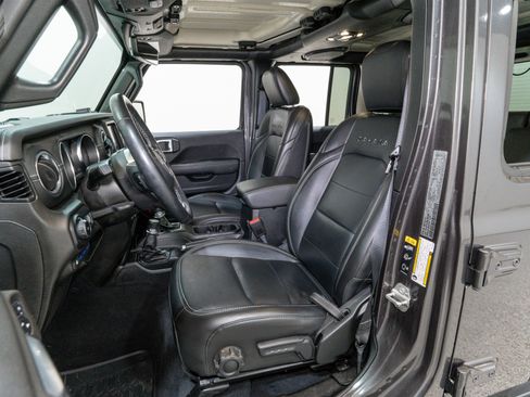 Used 2021 Jeep Wrangler Unlimited Sahara w/ Cold Weather Group image 13