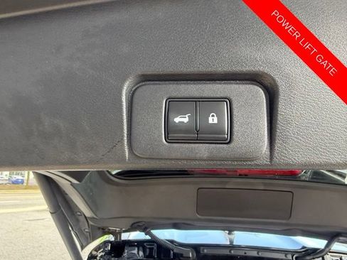 Used 2022 Nissan Rogue Platinum w/ Head-Up Display Package AWD/4WD image 38