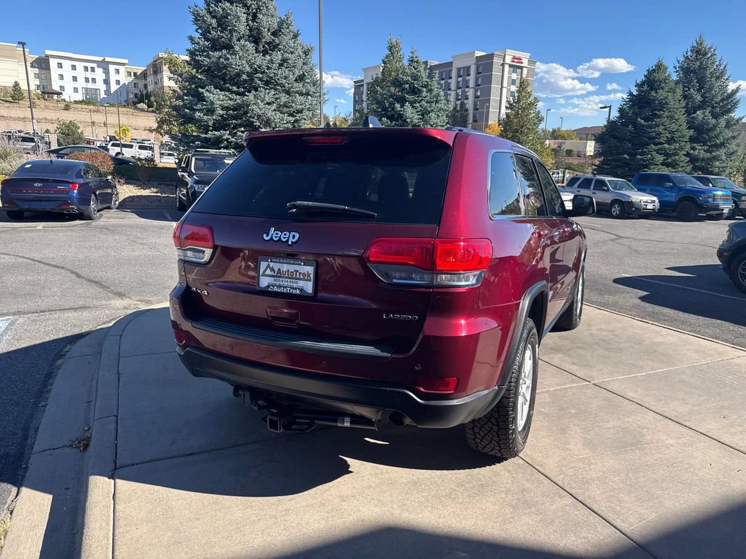 Used 2018 Jeep Grand Cherokee Laredo AWD/4WD image 8