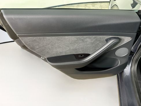 Used 2022 Tesla Model 3 Long Range AWD/4WD image 27