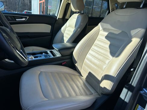 Used 2022 Ford Edge SEL w/ Convenience Package image 30