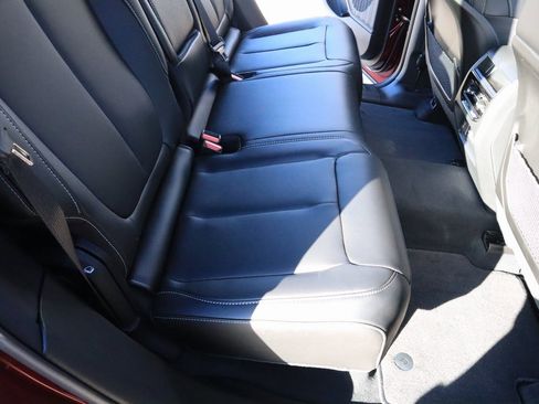 New 2025 Jeep Grand Cherokee Limited image 15