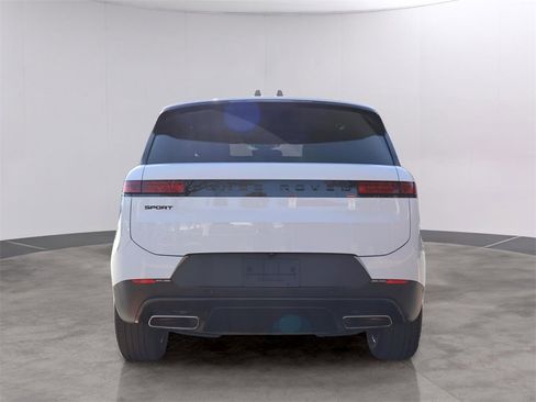 Used 2025 Land Rover Range Rover Sport SE image 6