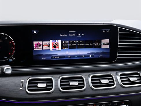 Certified 2025 Mercedes-Benz GLS 450 4MATIC image 25