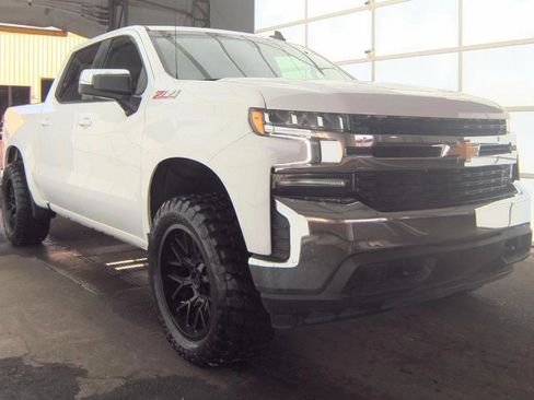 Used 2021 Chevrolet Silverado 1500 LT w/ Fleet Comfort Package image 2