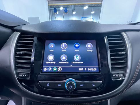 Used 2021 Chevrolet Trax LT FWD image 25