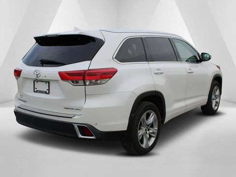 Used 2019 Toyota Highlander Limited image 7