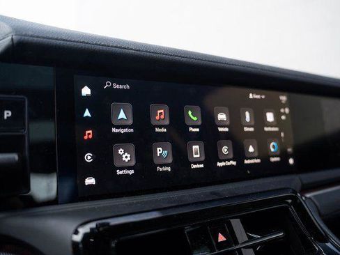 Certified 2025 Porsche Panamera 4 AWD/4WD image 24