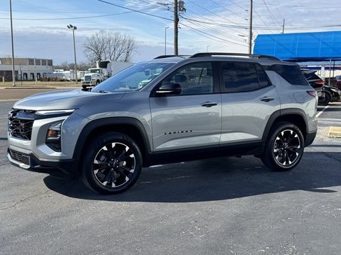 Used 2025 Chevrolet Equinox RS w/ Convenience Package III image 3