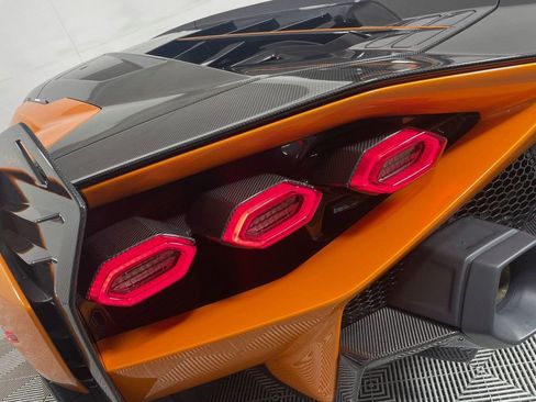 Used 2020 Lamborghini Sian Coupe AWD/4WD image 8