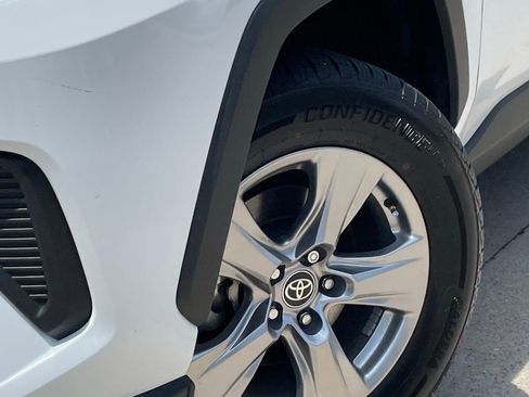 Used 2023 Toyota RAV4 XLE FWD image 9