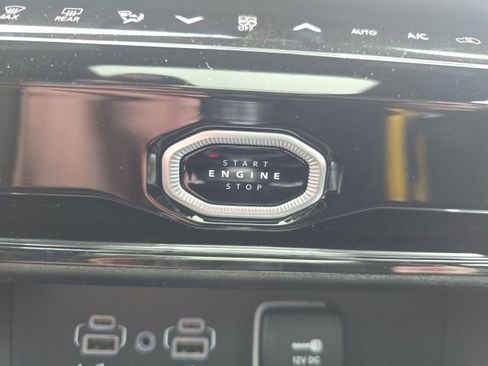 New 2026 Jeep Grand Cherokee Limited image 16