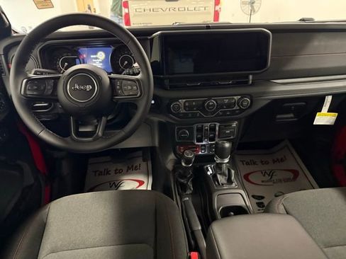 New 2026 Jeep Wrangler Unlimited Rubicon image 17