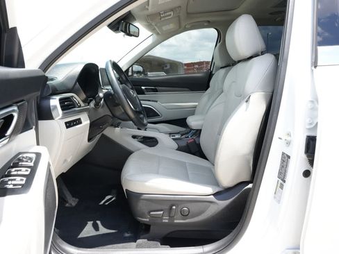 Used 2020 Kia Telluride EX w/ EX Premium Package FWD image 17