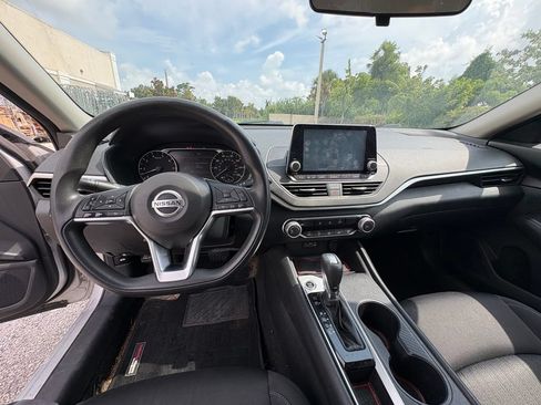 Used 2020 Nissan Altima 2.5 S FWD image 8
