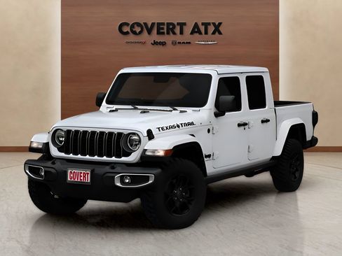 Used 2025 Jeep Gladiator Sport AWD/4WD image 1