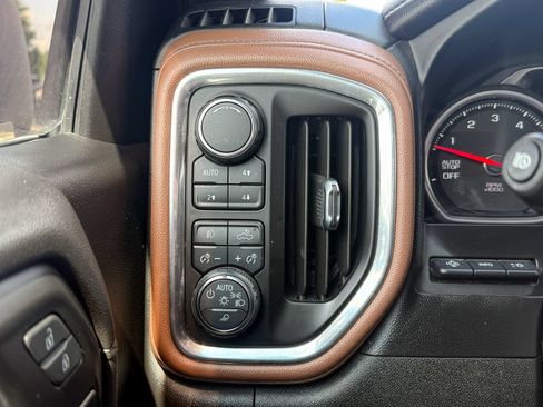 Certified 2019 Chevrolet Silverado 1500 High Country w/ High Country Premium Package AWD/4WD image 41