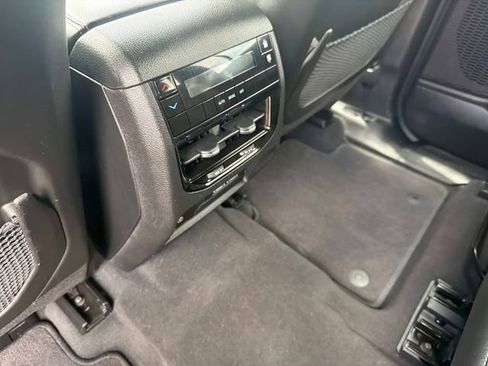 Used 2025 Jeep Grand Cherokee L Altitude AWD/4WD image 18